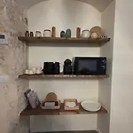 La Grotta - Vecchia, Vista Mare * Bari