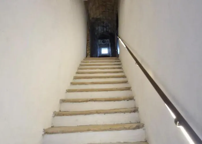 La Grotta - Vecchia, Vista Mare